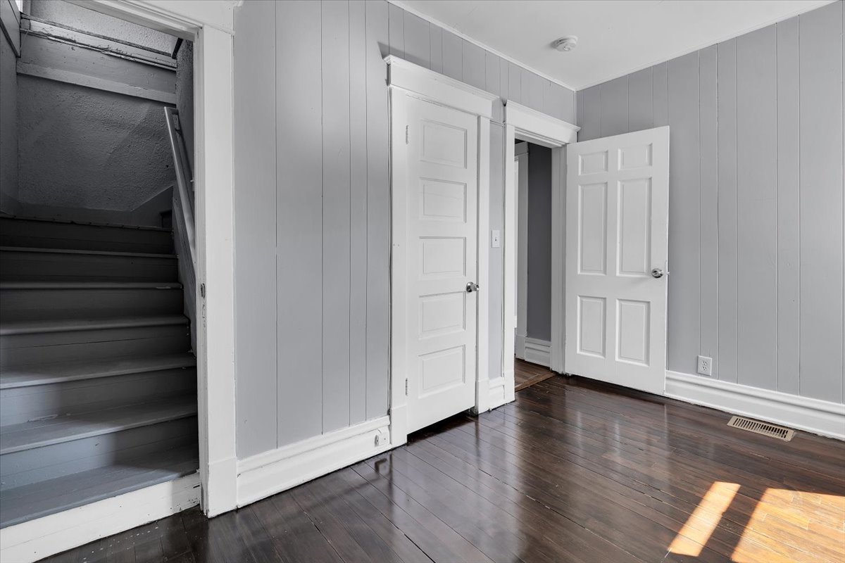 816 18th Street North Chicago, IL 60064 - Photo 18 of 25