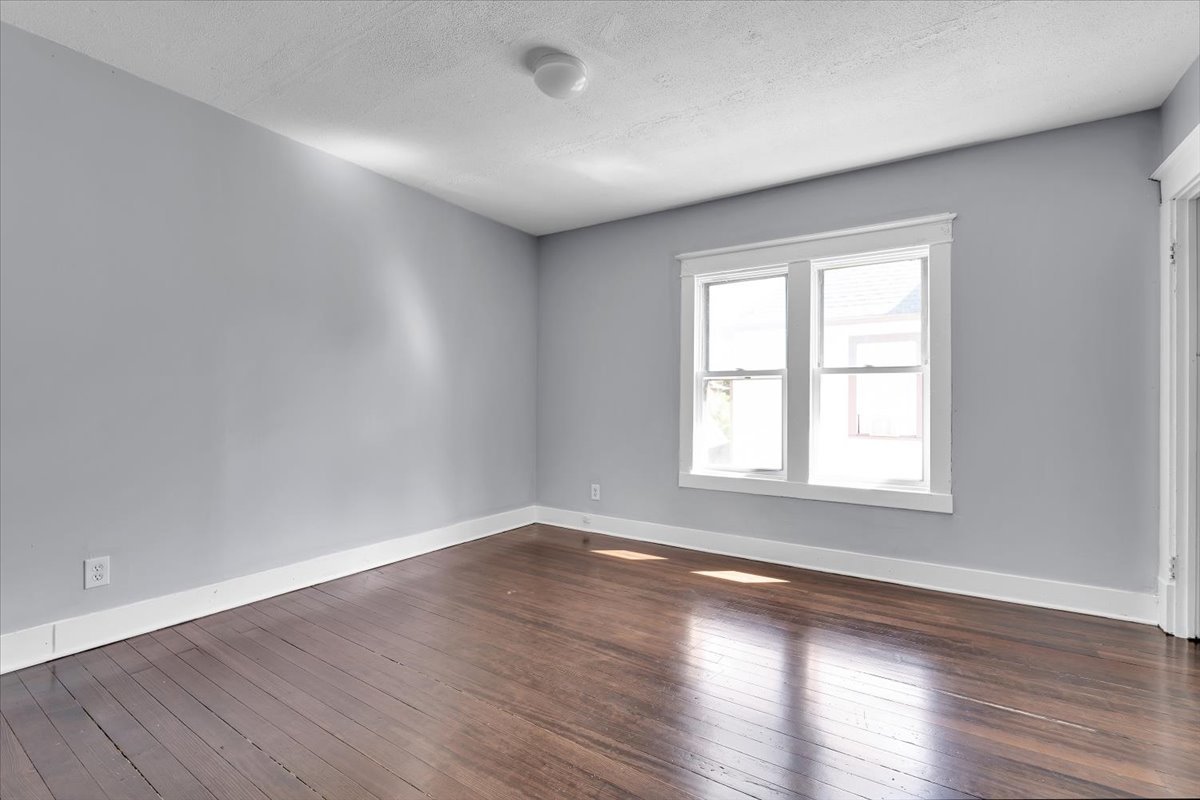 816 18th Street North Chicago, IL 60064 - Photo 21 of 25