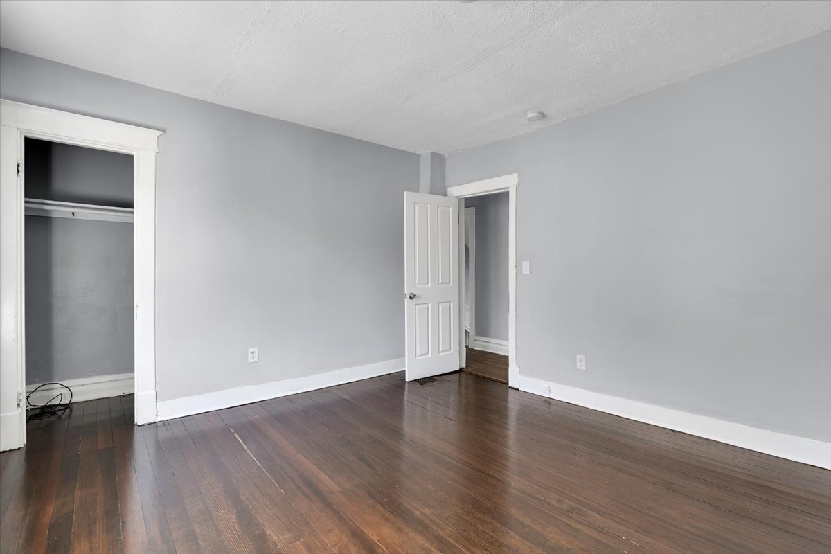 816 18th Street North Chicago, IL 60064 - Photo 23 of 25