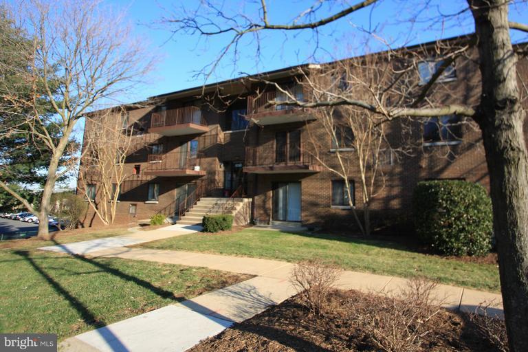 6250 Edsall Road, Unit 304 Alexandria, VA 22312 - Photo 1 of 18 Exterior (General)