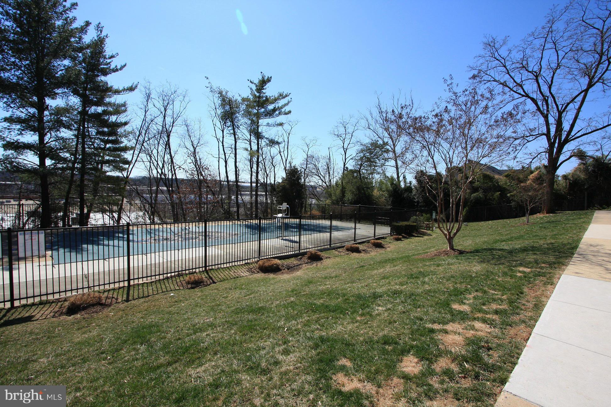 6250 Edsall Road, Unit 304 Alexandria, VA 22312 - Photo 18 of 18 Community
