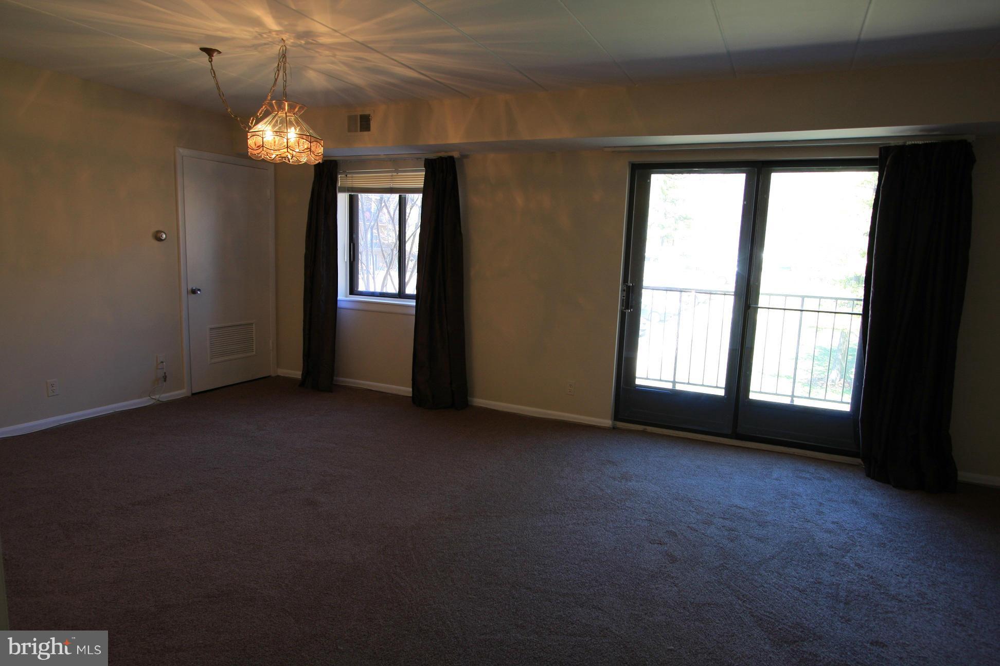 6250 Edsall Road, Unit 304 Alexandria, VA 22312 - Photo 4 of 18 Dining Room