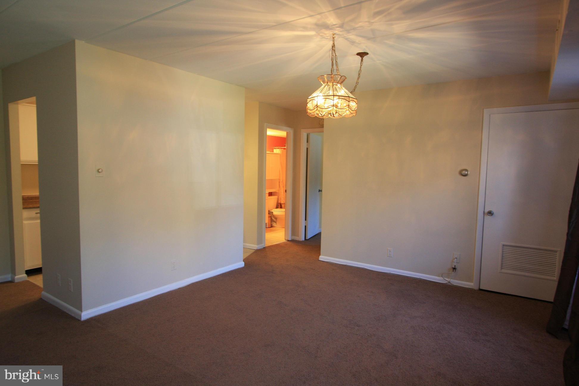 6250 Edsall Road, Unit 304 Alexandria, VA 22312 - Photo 6 of 18 Dining Room