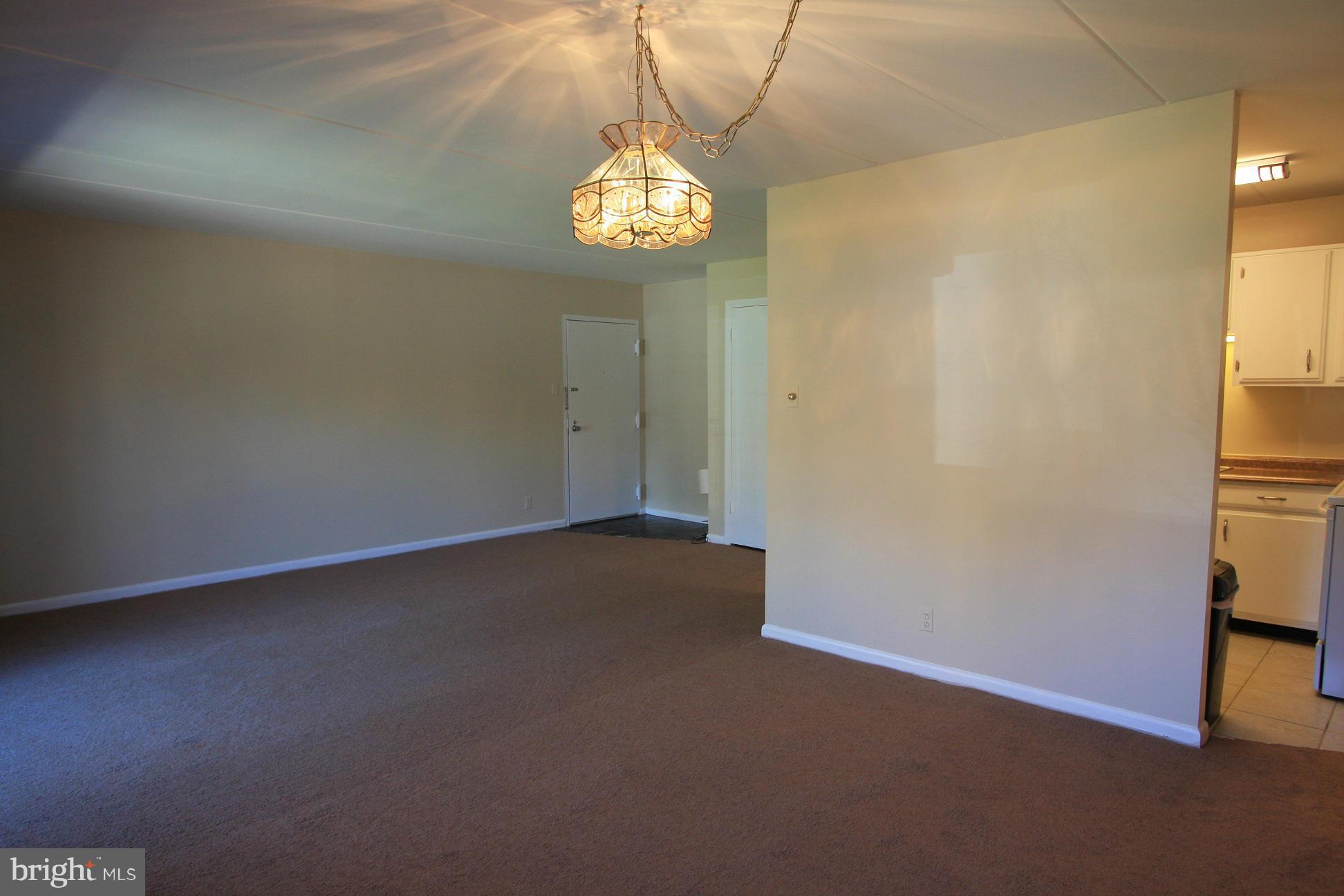6250 Edsall Road, Unit 304 Alexandria, VA 22312 - Photo 7 of 18 Dining Room