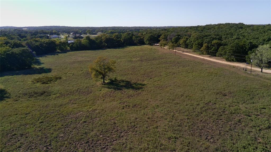 9190 East Fm 922 Valley View Valley View, TX 76272 - Photo 11 of 11 a view of outdoor space and yard