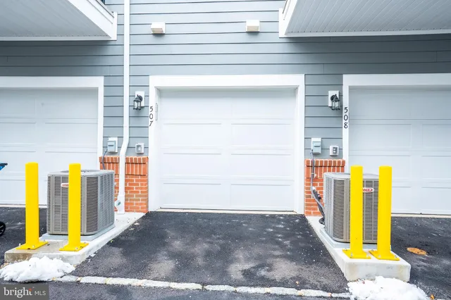 $3,300 | 507 Reading Court, Princeton Junction, NJ 08540