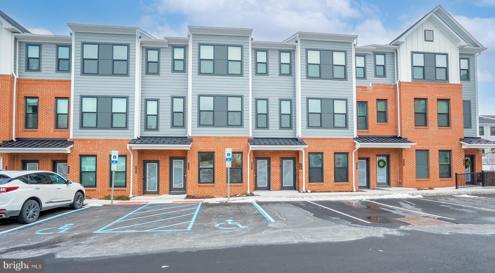 507 Reading Court Princeton Junction, NJ 08540 - Photo 3 of 30