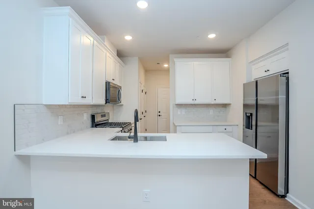 $3,300 | 507 Reading Court, Princeton Junction, NJ 08540