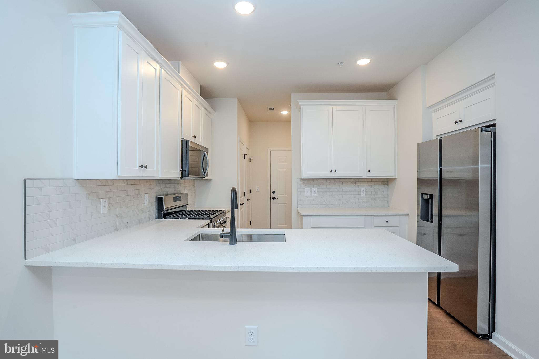 507 Reading Court Princeton Junction, NJ 08540 - Photo 10 of 30