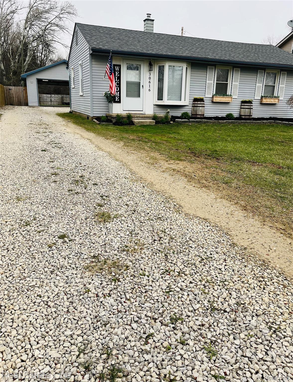 30616 West Road New Boston, MI 48164 - Photo 2 of 47 64429A2D-543F-4DD3-99D3-6185FC85A940.jpeg