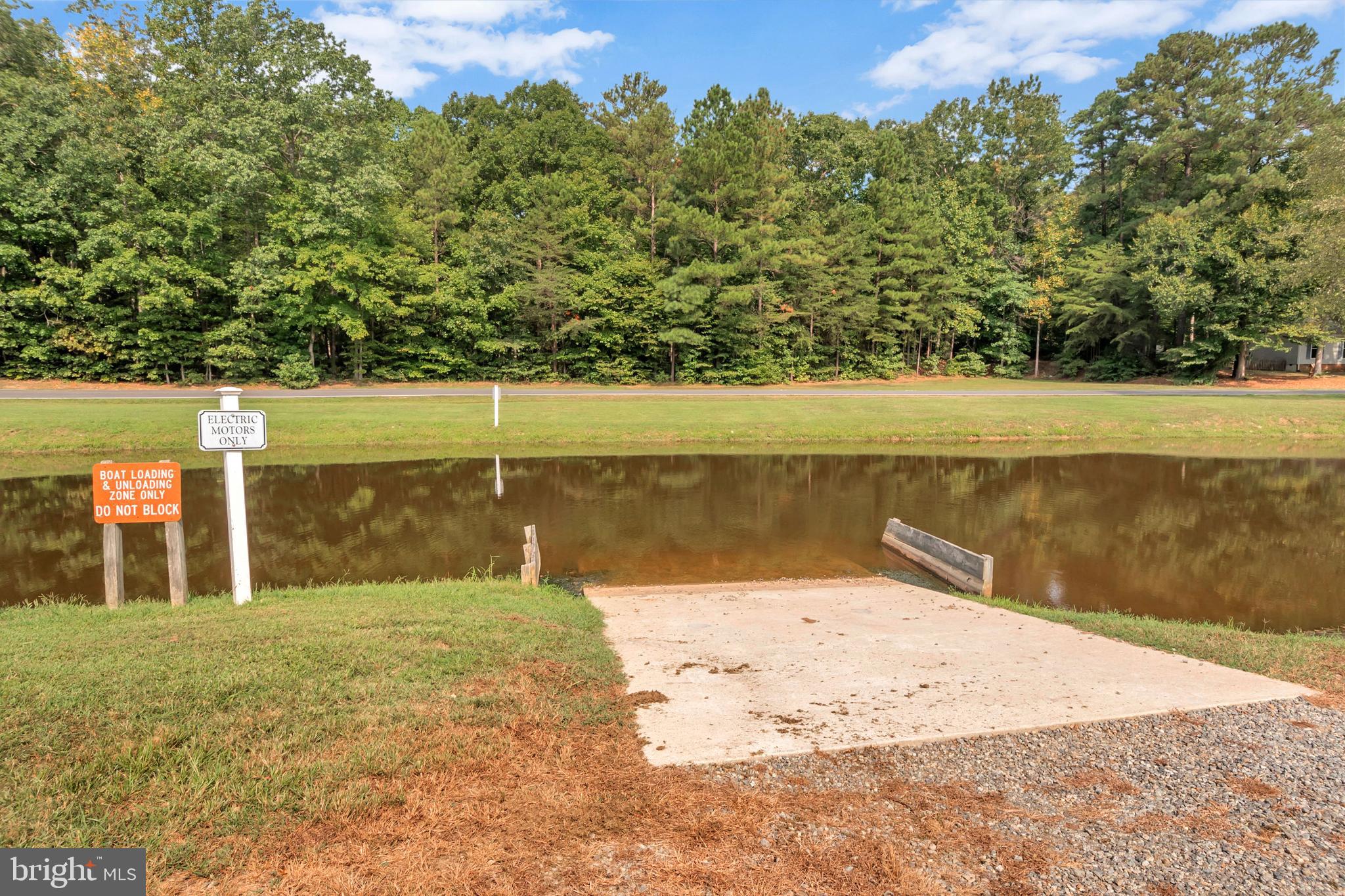 28 Benner Loop Ruther Glen, VA 22546 - Photo 7 of 54 a view of a yard