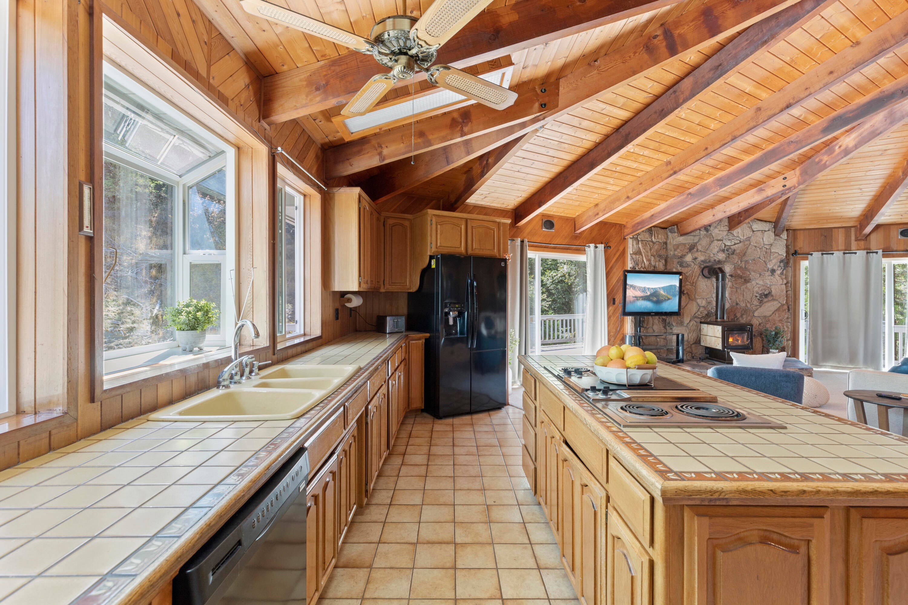 1211 Upper Powell Creek Road Williams, OR 97544 - Photo 14 of 43 Kitchen