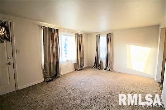 114 Berry Street Washington, IL 61571 - Photo 7 of 14 Gallery Image 7