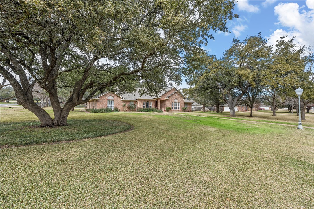 201 Cobblestone Lane Crawford, TX 76638 - Photo 2 of 36