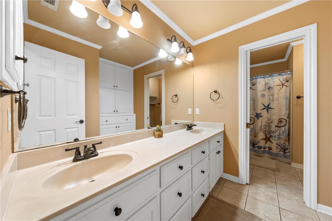 201 Cobblestone Lane Crawford, TX 76638 - Photo 24 of 36