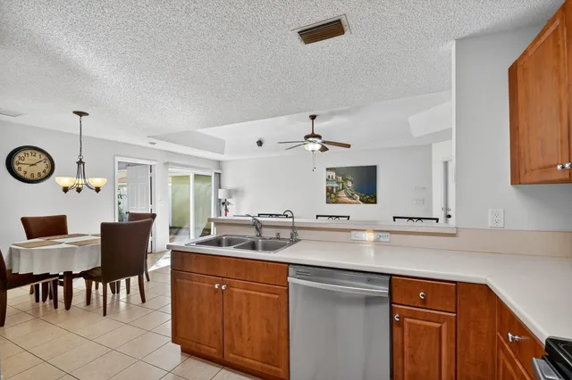 $405,000 | 3386 Commodore Court, West Palm Beach, FL 33411