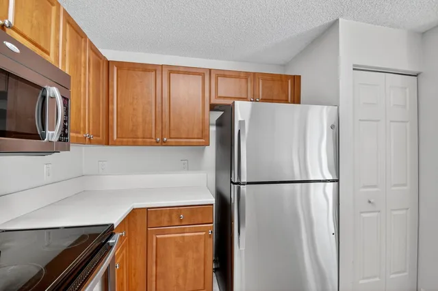 $405,000 | 3386 Commodore Court, West Palm Beach, FL 33411