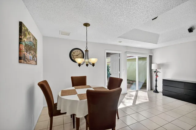 $405,000 | 3386 Commodore Court, West Palm Beach, FL 33411