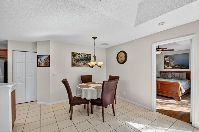 $405,000 | 3386 Commodore Court, West Palm Beach, FL 33411