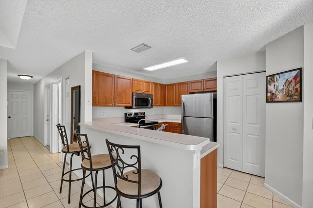 $405,000 | 3386 Commodore Court, West Palm Beach, FL 33411