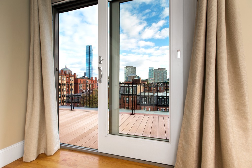 290 Beacon Street, Unit 5 Boston, MA 02116 - Photo 12 of 13