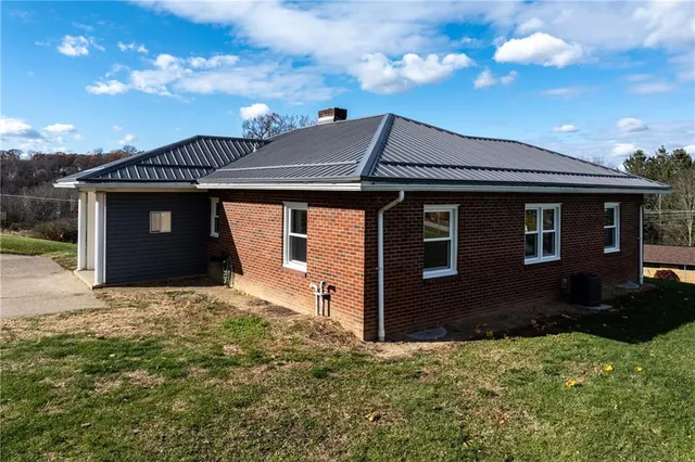 $246,901 | 1300 Main Street, Bentleyville, PA 15314