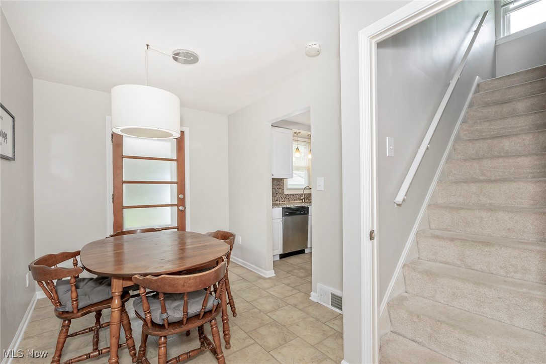 1672 Brainard Road Lyndhurst, OH 44124 - Photo 11 of 40