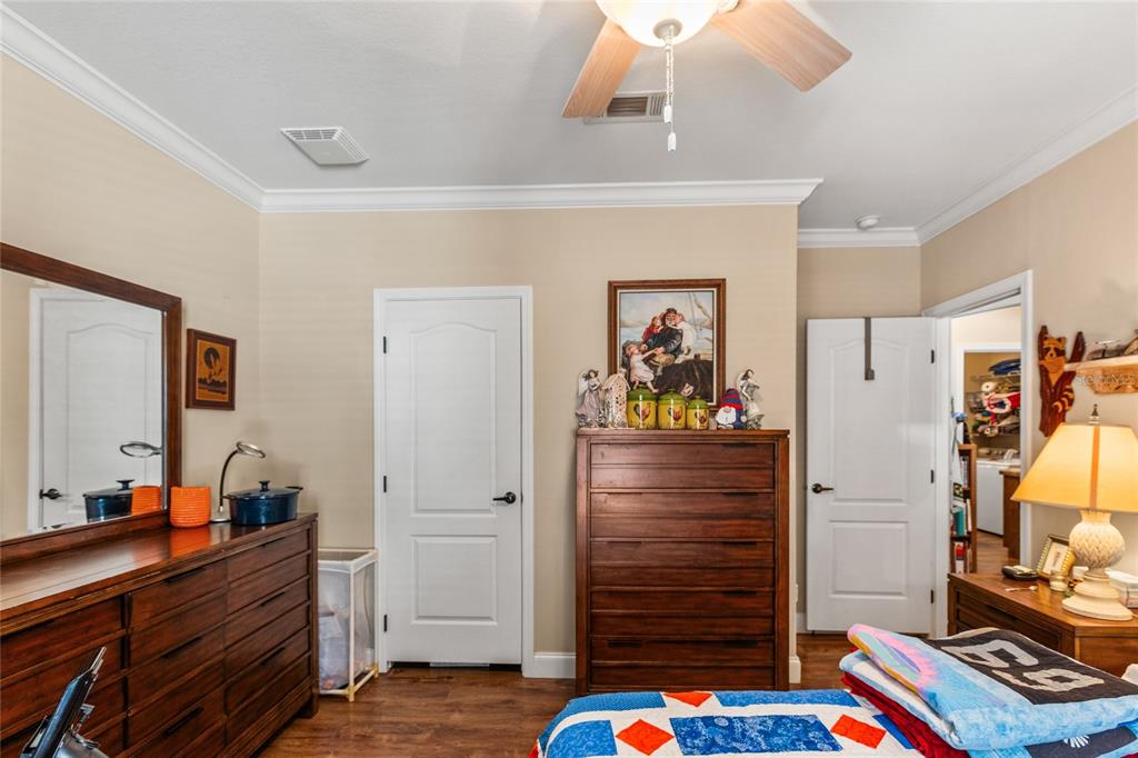 5711 Caribbean Circle Keystone Heights, FL 32656 - Photo 34 of 61 a view of room with furniture and wooden floor