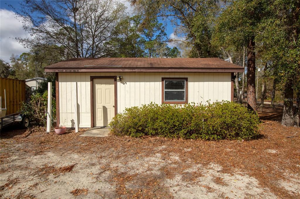 5711 Caribbean Circle Keystone Heights, FL 32656 - Photo 56 of 61 a house with a outdoor space