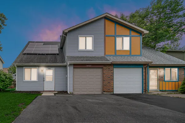 $2,400 | 1807 Whitney Drive, Hanover Park, IL 60133