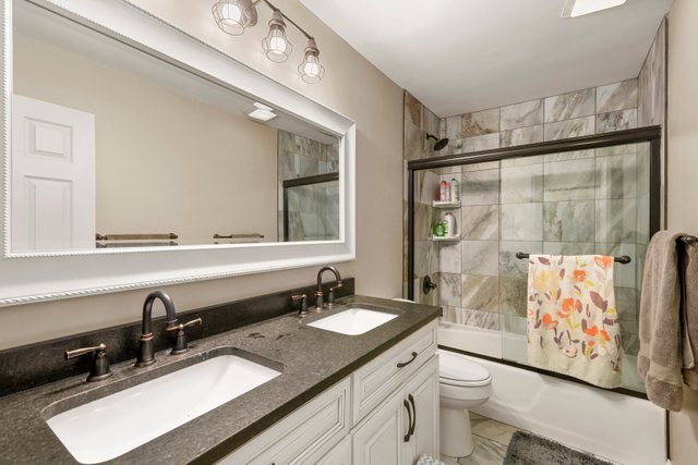 1042 Riedy Road Lisle, IL 60532 - Photo 18 of 29