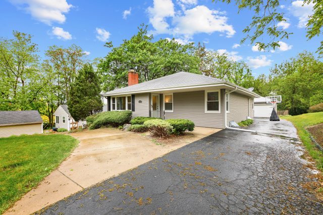 1042 Riedy Road Lisle, IL 60532 - Photo 3 of 29