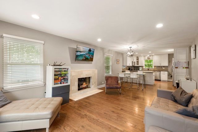 1042 Riedy Road Lisle, IL 60532 - Photo 6 of 29