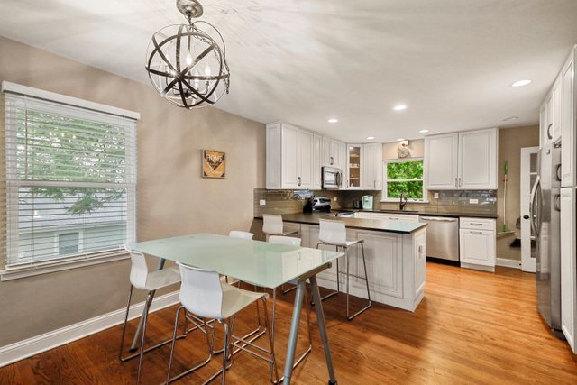 1042 Riedy Road Lisle, IL 60532 - Photo 10 of 29