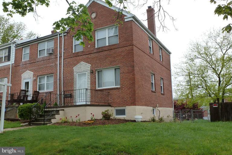 5420 Whitlock Road Baltimore, MD 21229 - Photo 1 of 1 Exterior (Front)