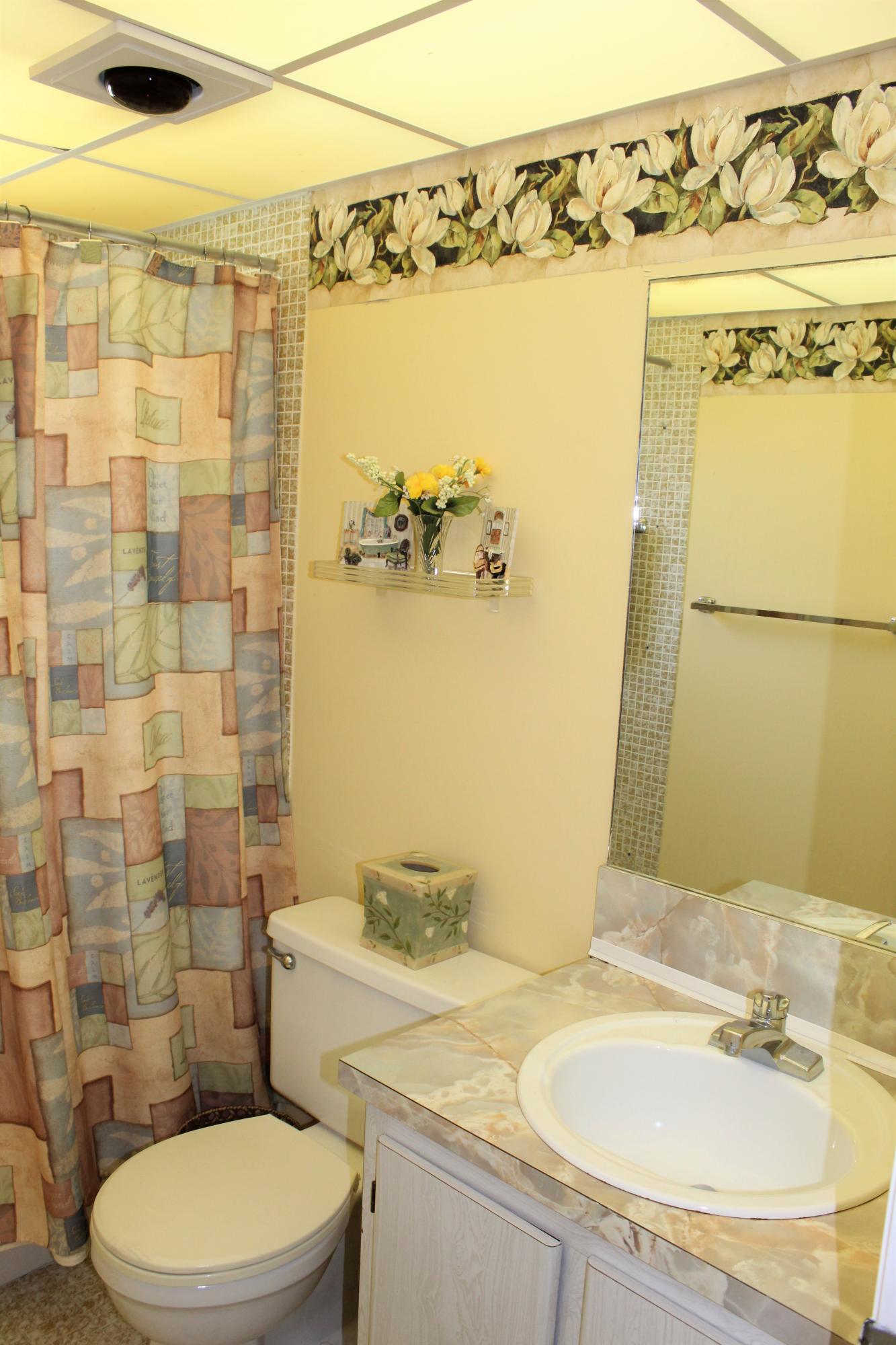 956 Normandy Trail Delray Beach, FL 33484 - Photo 9 of 15 Bathroom