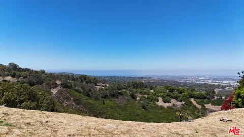 $950,000 | 14 Bronco Drive, Rancho Palos Verdes, CA 90275