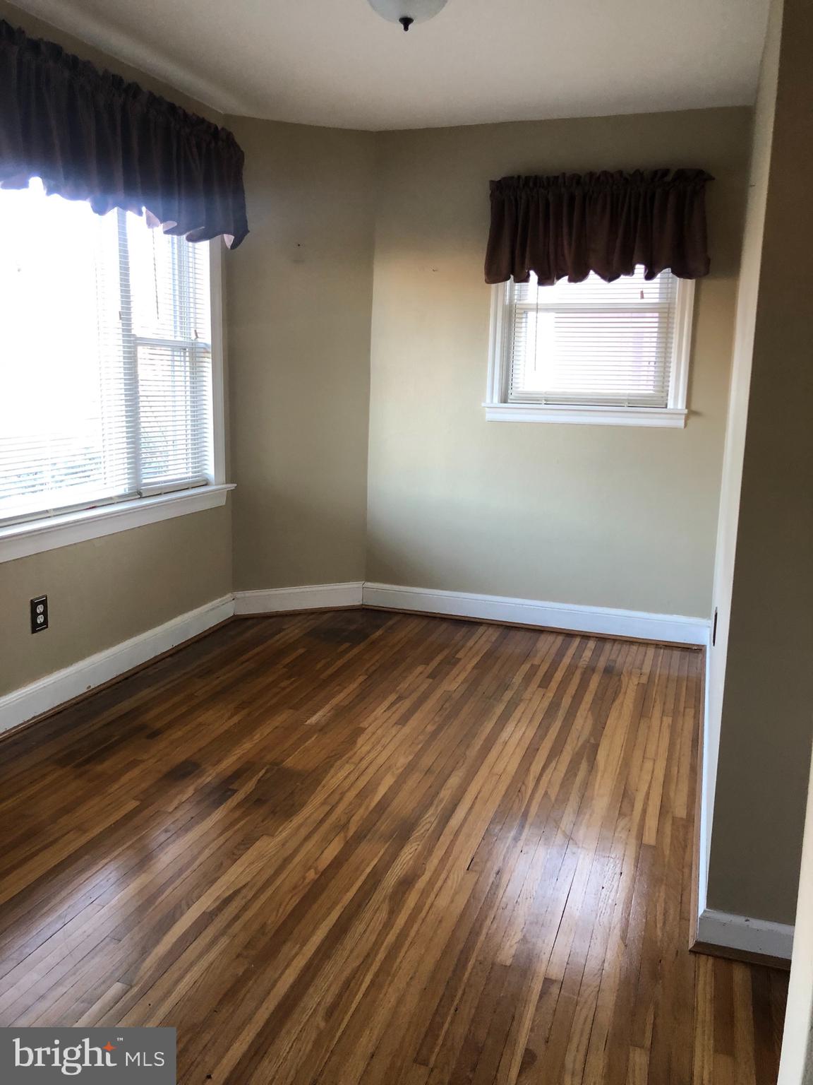 1104 Whiteford Road York, PA 17402 - Photo 5 of 16 Gallery Image 5