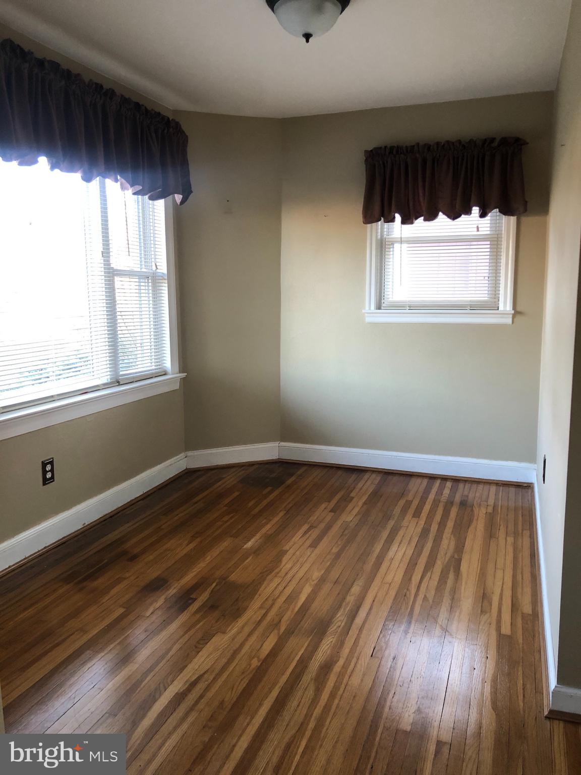 1104 Whiteford Road York, PA 17402 - Photo 6 of 16 Gallery Image 6