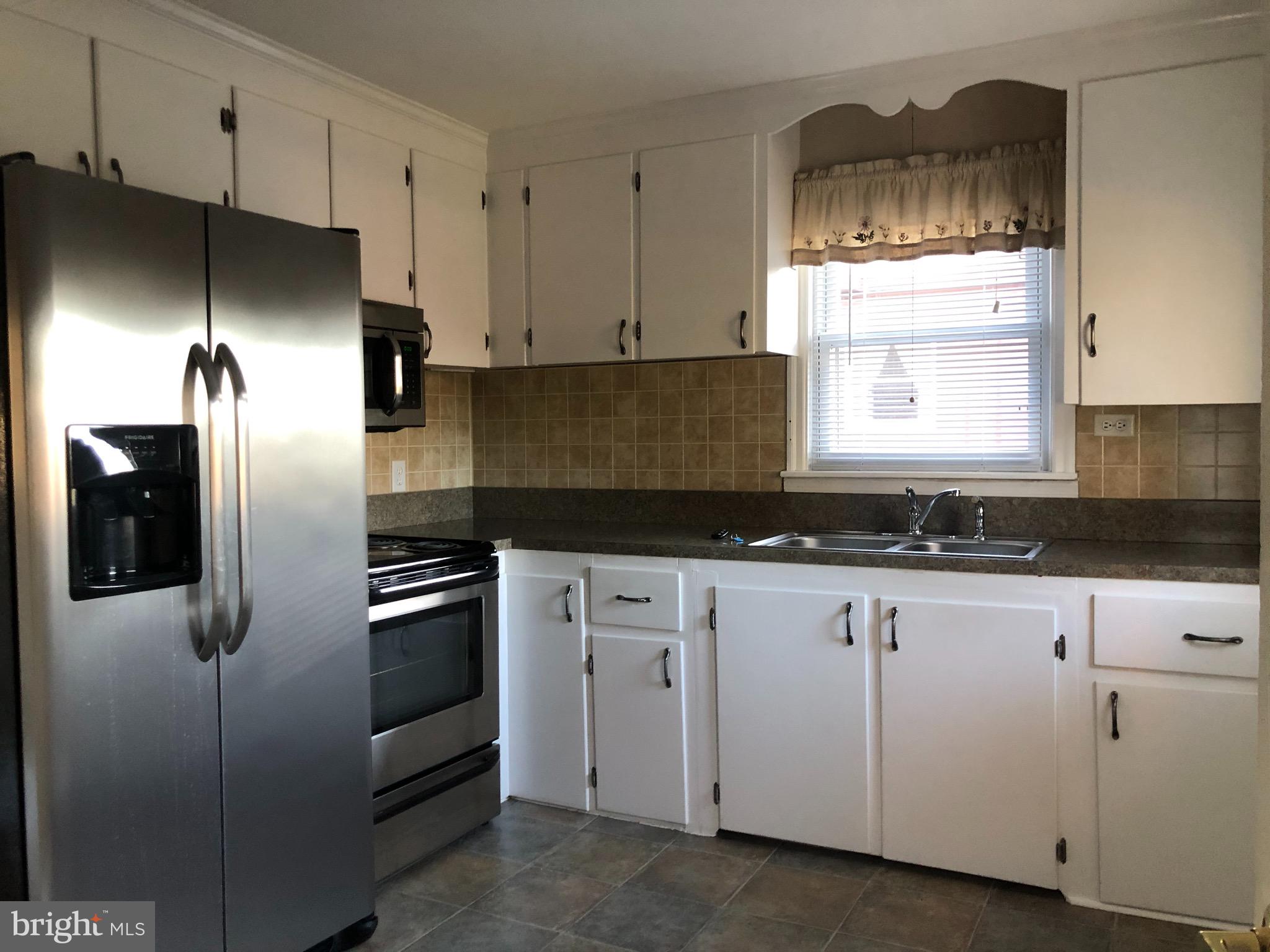 1104 Whiteford Road York, PA 17402 - Photo 8 of 16 Gallery Image 8