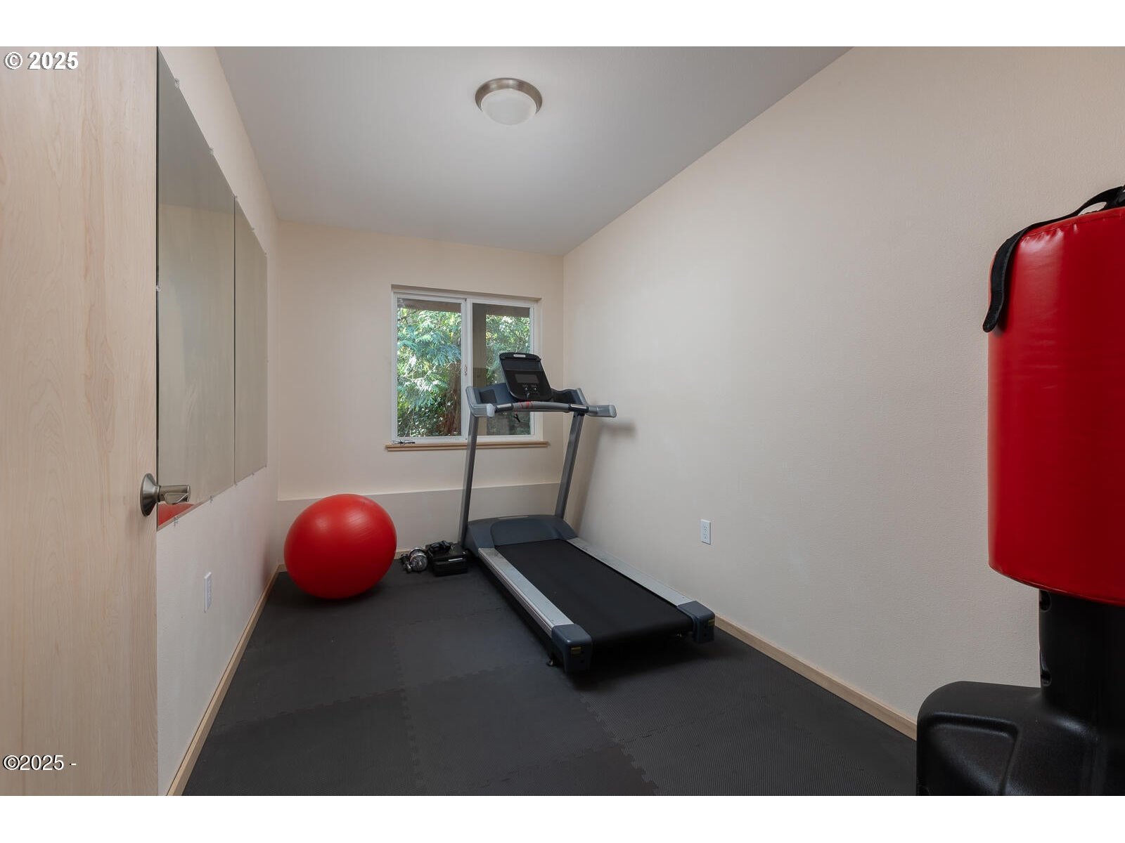 136 Southeast Larch Street Newport, OR 97365 - Photo 29 of 46