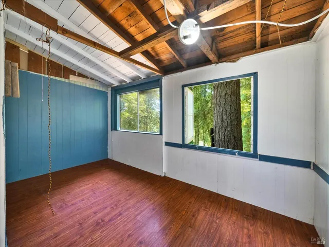 $299,000 | 17850 Santa Rosa Avenue, Guerneville, CA 95446