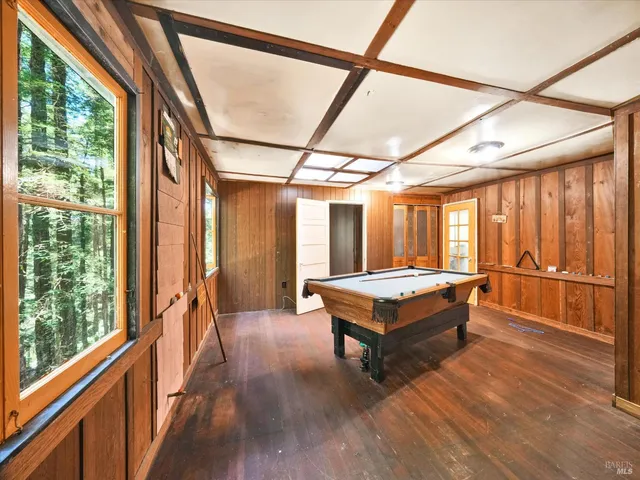 $299,000 | 17850 Santa Rosa Avenue, Guerneville, CA 95446