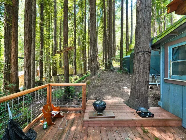 $299,000 | 17850 Santa Rosa Avenue, Guerneville, CA 95446