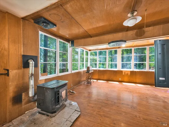 $299,000 | 17850 Santa Rosa Avenue, Guerneville, CA 95446