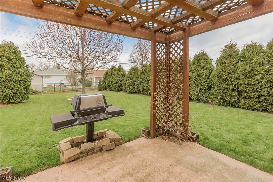 1756 Bellingham Road Cleveland, OH 44124 - Photo 35 of 35