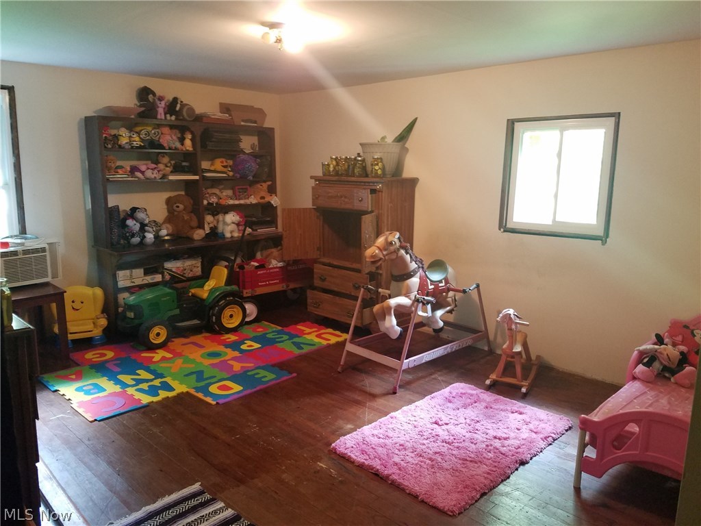 9514 Overton Road Burbank, OH 44214 - Photo 12 of 17 Gallery Image 12
