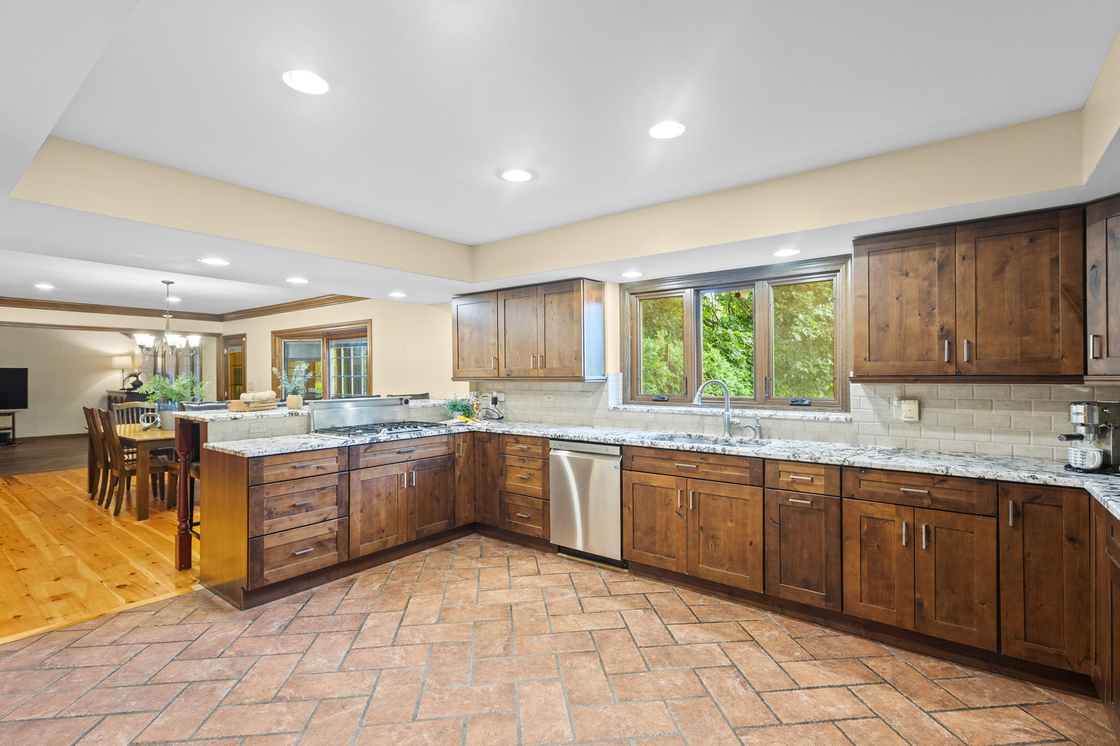 16 Old Barn Road Hawthorn Woods, IL 60047 - Photo 12 of 42