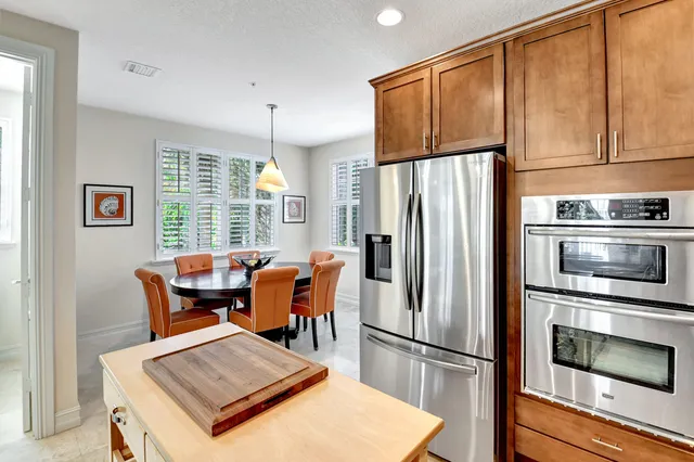 $4,500 | 122 Southwest 1st Avenue, Delray Beach, FL 33444