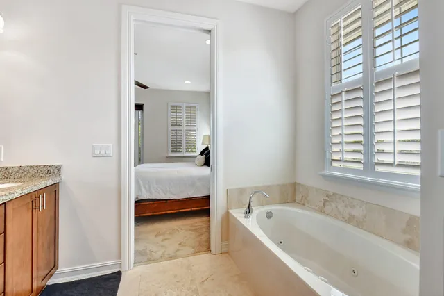 $4,500 | 122 Southwest 1st Avenue, Delray Beach, FL 33444